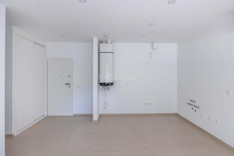 Foto 591ffba8-d0eb-4ea1-9461-8b60324b215c. Flat in calle calle de la rambla de almería in Bellavista Sevilla