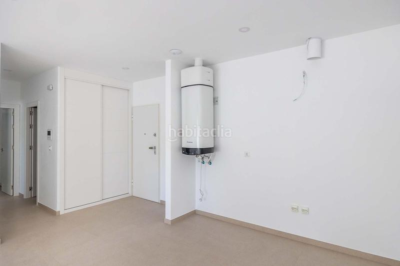 Foto c61d2f8b-9d5b-4321-8eca-11b9ea66210c. Flat in calle calle de la rambla de almería in Bellavista Sevilla