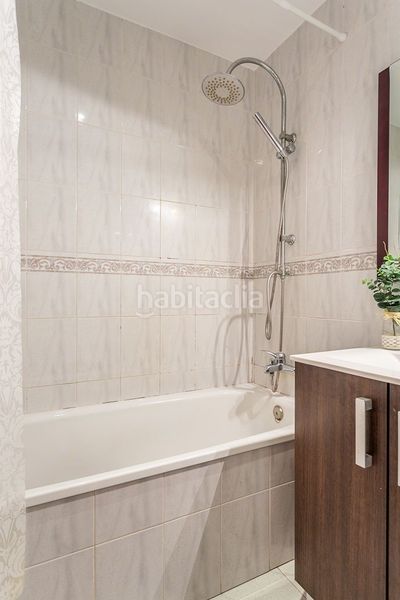 Foto 7636acdc-c8b2-452e-b9f9-b6d64e509729. Location appartement dans Algaba (La)