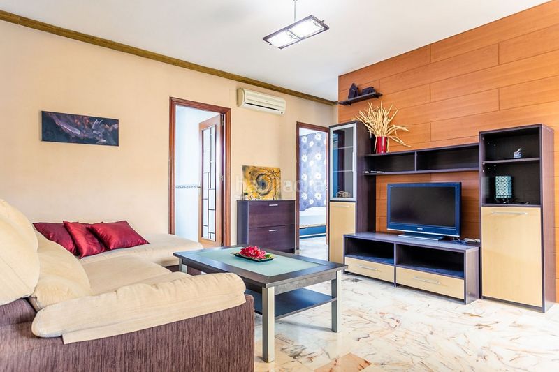 Foto 8c2301b9-6cd5-4d95-8bb5-ab066d1effba. Location appartement dans Algaba (La)
