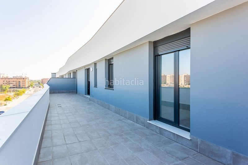 Foto 4000e9e6-5ae2-4d88-b35a-628762981f24. Àtic amb calefacció aparcament piscina a Nuevo Bulevar Mairena del Aljarafe