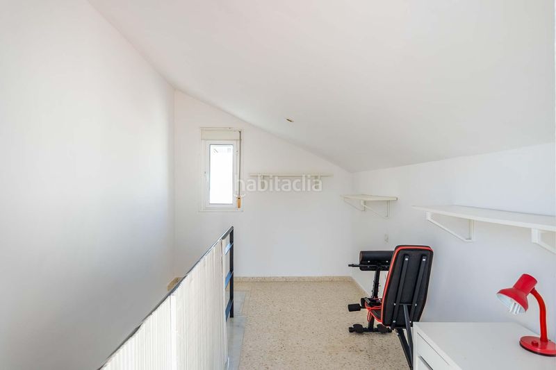 Foto 2c87783f-f706-40c6-8677-5b45538235fb. Casa amb aparcament a Castilleja de la Cuesta