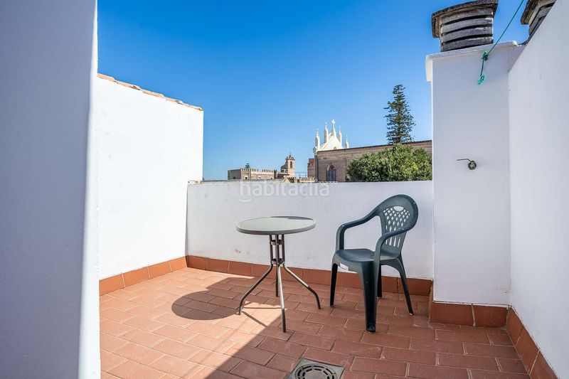 Foto bcd09af8-4a4d-44e8-be44-fcd557aae177. Casa amb aparcament a Castilleja de la Cuesta