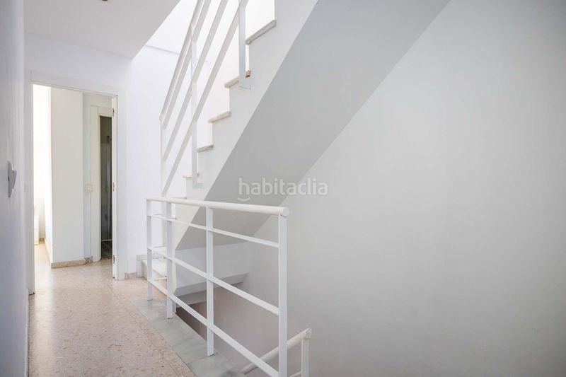 Foto f6d091bf-115d-4866-9c7f-de8740ea8db0. Casa amb aparcament a Castilleja de la Cuesta