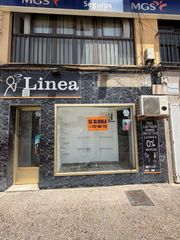 Lloguer Local Comercial  Plaza de la constitución. ¡local en pleno centro de la linea!
