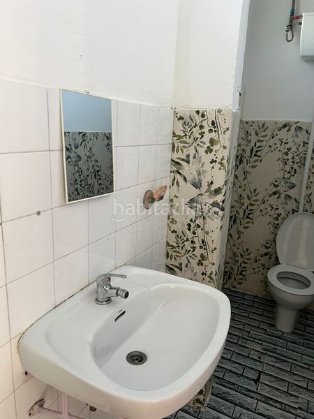 Foto 8734a37e-837b-4e1e-bbbb-be7724f2150b. Lloguer local comercial a Puente Mayorga-Campamento San Roque