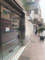 Lloguer Local Comercial en Centro-San Felipe-Huerta Fava. Local situado en pleno centro de la lnea de la concepcin