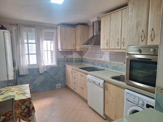 Location Appartement à Mondejar-Junquillos. ¡piso de 3 habitaciones en la linea!