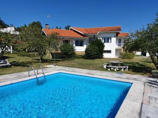 Casa a Camos. Chalet en camos con piscina