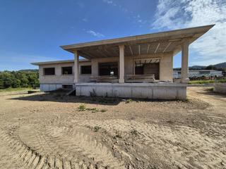 Casa  Do outeiro. Parcela con estructura de piedra a 400 metros del porto do molle
