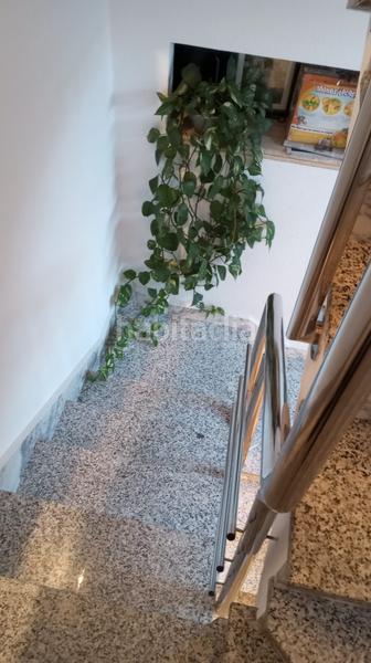 Foto 76b5c193-aac8-469f-9d2c-51f579de96c2. Reihenhaus mit heizung in Centre Salt