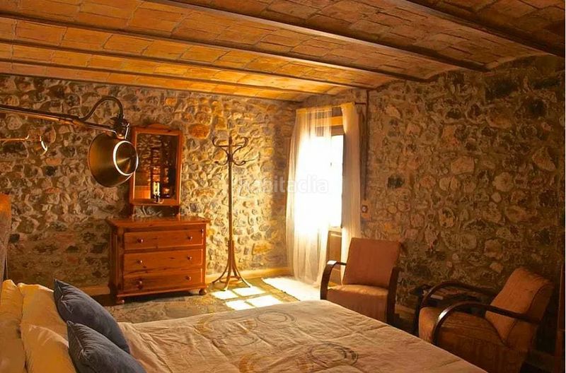 Foto 3d051a14-0b66-4661-af53-d4b338c716b2. Casa amb calefacció a Sales de Llierca