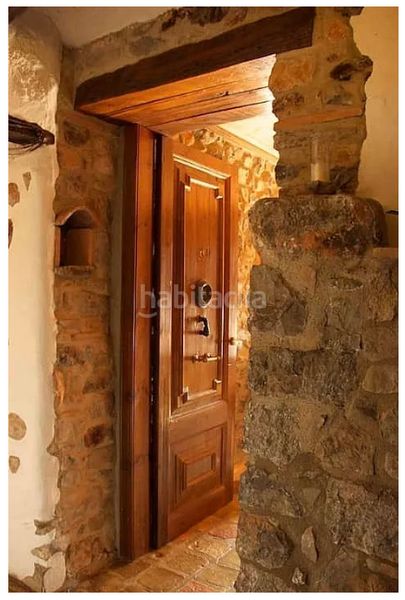 Foto 4cc57726-e98e-463c-af8a-2994dc3ca0f4. Casa amb calefacció a Sales de Llierca