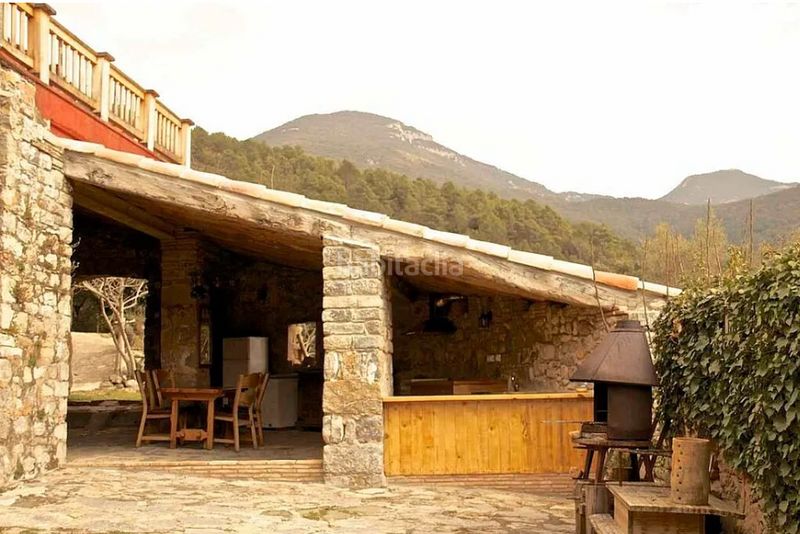 Foto 5ad39d21-3a9a-4f68-9044-64bbf58bdf88. Casa amb calefacció a Sales de Llierca