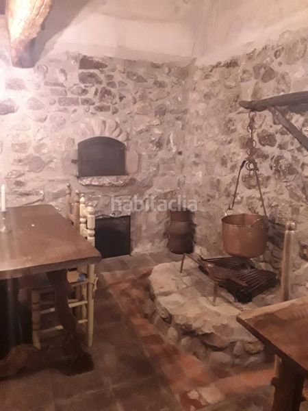 Foto 6a4b04b3-0d10-4307-94b5-dec5224569f2. Casa amb calefacció a Sales de Llierca