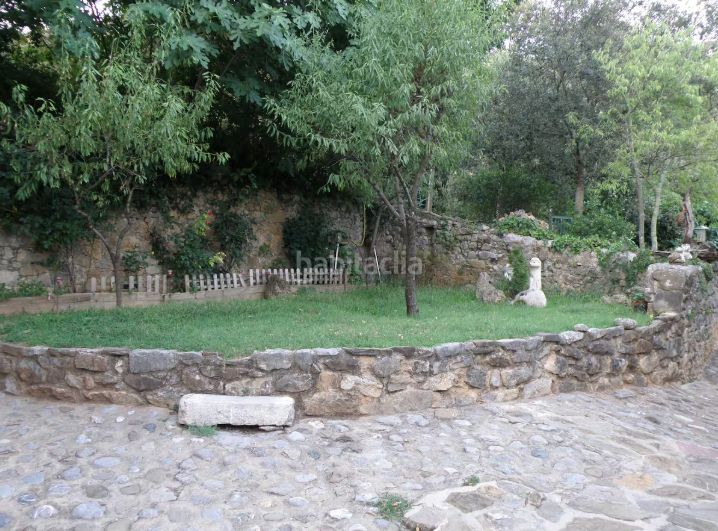 Foto 922d01d3-9ef5-4fe7-a1af-45fd5cc67197. Casa amb calefacció a Sales de Llierca