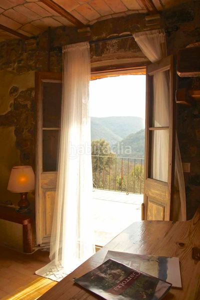 Foto 97a7150e-9024-4754-aa8a-73f050fdb0b2. Casa amb calefacció a Sales de Llierca