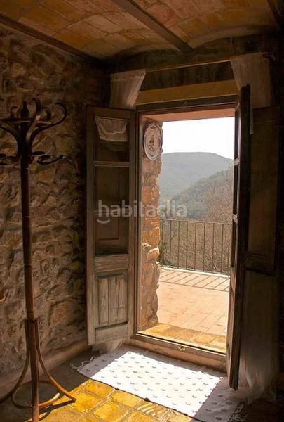 Foto a0f36440-646a-4745-a7f0-8d6eb2f3779d. Casa amb calefacció a Sales de Llierca