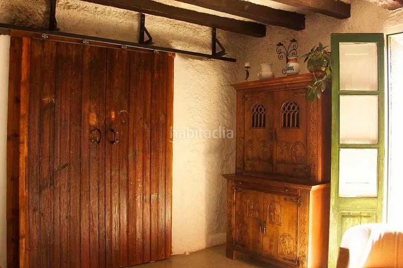 Foto f5fae33c-556a-4e43-8aa6-e669fc09d385. Casa amb calefacció a Sales de Llierca