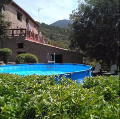 Casa a Sales de Llierca. Auténtica masía del siglo xvi en el corazón de la garrotxa  500m