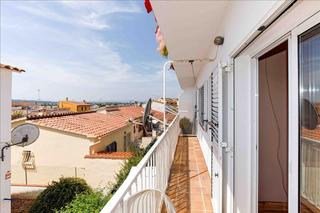 Piso en Riells. Tu refugio en lescala comodidad, luz y todo a tu alcance