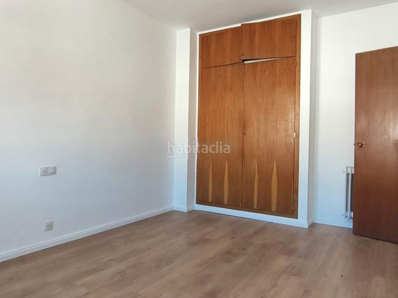 Foto 2b85e20d-2ef2-49c2-8020-e1618e727f44. Etagenwohnung mit heizung in La Devesa Girona