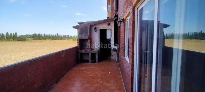 Foto c5796ad1-e59c-48e6-8950-2c5ccfbb8343. Piso tu nuevo hogar te espera en Eixample-Horta Capallera Figueres