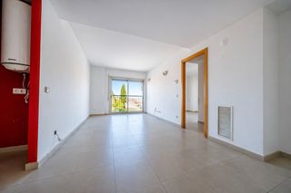 Etagenwohnung in Celrà. Piso en celra financiación 100 con parking incluido
