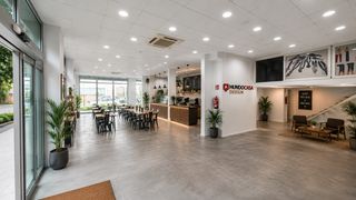 Local Comercial en Sant Antoni. Local comercial esquinero con gran fachada y alto potencial para
