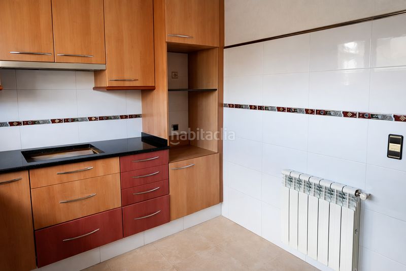 Foto 6979a984-a33f-4210-95a3-cdba96a9d922. Casa amb calefacció a Olot