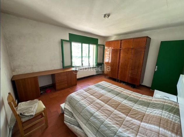 Foto fa7fa22f-d5f1-462a-bf50-7e12b6d7460d. Casa a Bescanó