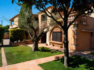 Casa en Caldes de Malavella. Finca rústica en venta en caldes de malavella