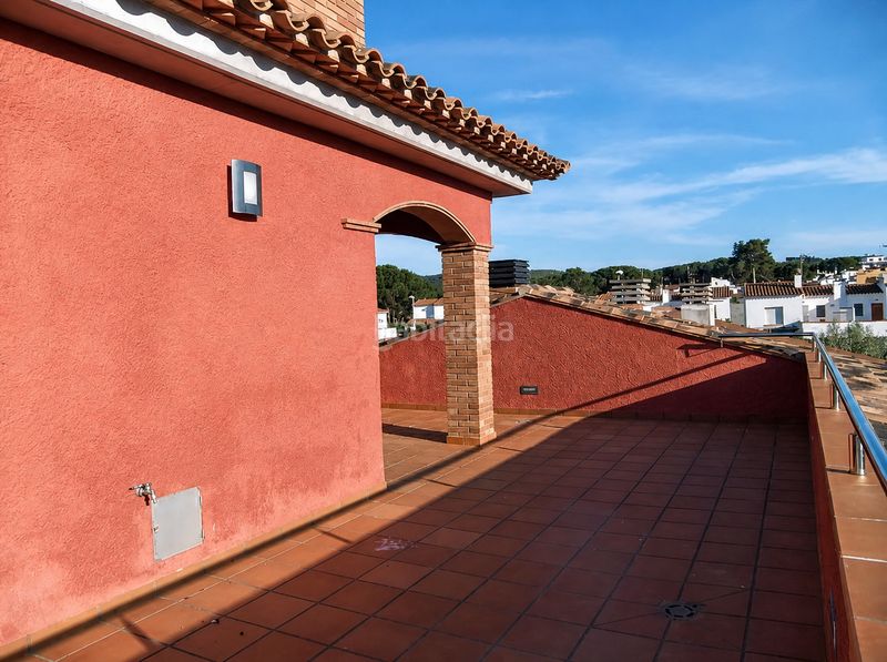 Foto 1a9c6317-98ee-4b5a-9112-872cb5688ae5. Casa amb calefacció aparcament piscina a Riells Escala (L´)