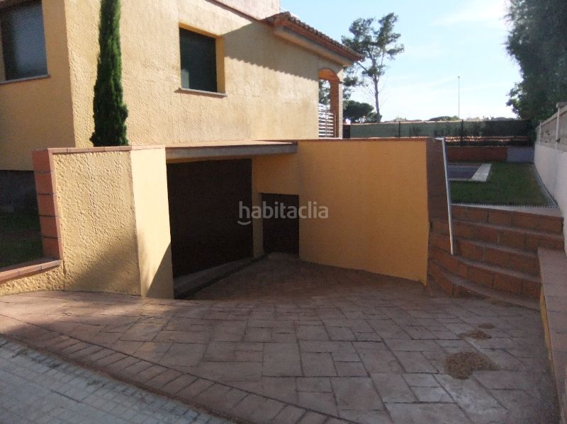 Foto 44e8b937-a2ae-4479-8640-7f8114a583c4. Casa amb calefacció aparcament piscina a Riells Escala (L´)