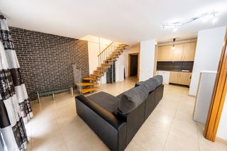 Duplex in Breda. Duplex en venta en calle barcelona, breda