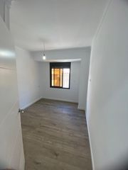 Pis a Nucli Antic. Piso en venta a 100 metros del mar, l escala