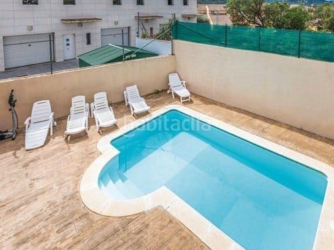 Foto cf8f358c-6942-4a00-8b68-a1676aaf46b5. Casa amb aparcament piscina a Aiguaviva Parc Vidreres
