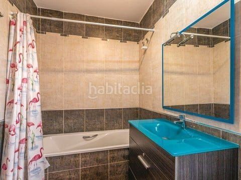 Foto f50595ea-5490-4e31-b49d-d43561139921. Casa amb aparcament piscina a Aiguaviva Parc Vidreres
