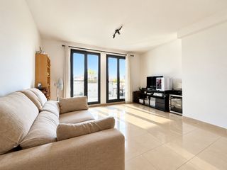 Zweistöckige Wohnung in Nucli Antic. Duplex en venta, lescala