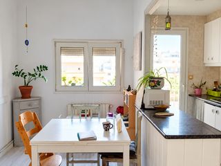Piso en Sant Narcis. Piso de 2 habitaciones en zona tranquila, cerca de todos los ser