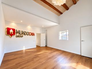 Casa en Llagostera. Casa de pueblo reformada de 186 m con terraza privada, 4 habitac
