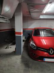 Parking coche en Eixample Sud-Migdia. Plaza aparcamiento nueva clinica de girona