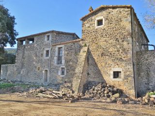 Casale in Canet d´Adri. Del siglo xvii con 14ha.