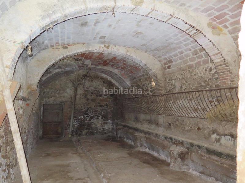 Foto d62bc04d-c9ea-4d69-85c4-2e64b3686b3b. Masía construcción genuïna en Bisbal d´Empordà (La)