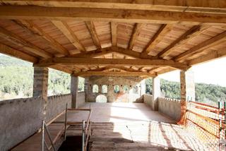 Masia a Camós. Masia cerca del lago de banyoles. 14ha. de terreno y 1.900m² con