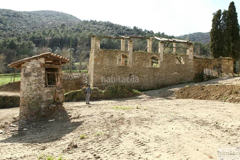 Foto 5dc31add-999f-4e1b-bf03-39de5fdbbd50. Masia a Camós