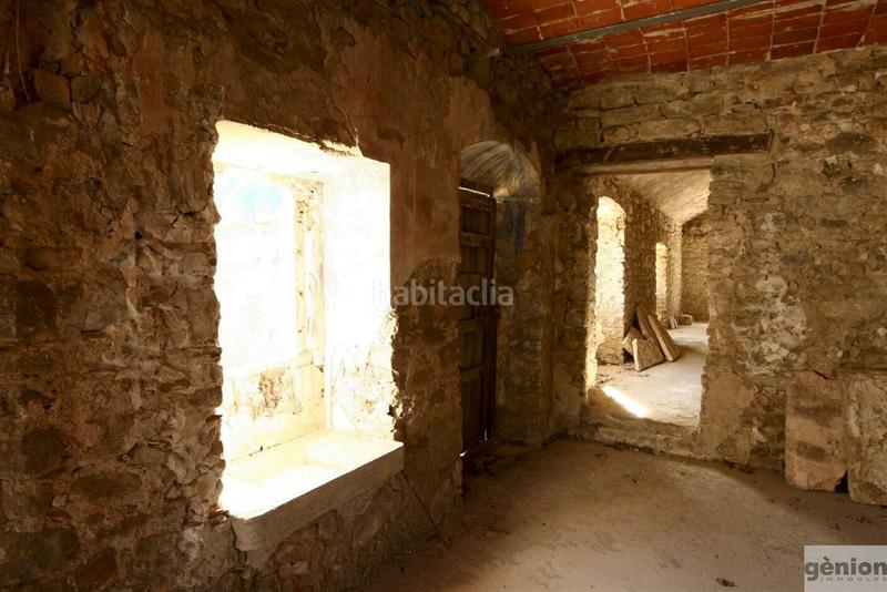 Foto 98c6ed5a-8980-4e58-ae61-0d2a3d572546. Masia a Camós