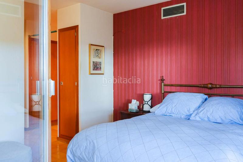 Foto 6a36a54b-94e9-4d6b-bdac-5ee862894628. Chalet con riscaldamento parcheggio piscina in Montjuïc Girona