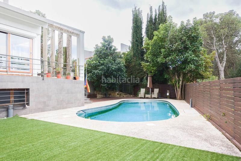 Foto 99f5f050-5000-4eba-8936-4648c0e08c66. Chalet con riscaldamento parcheggio piscina in Montjuïc Girona