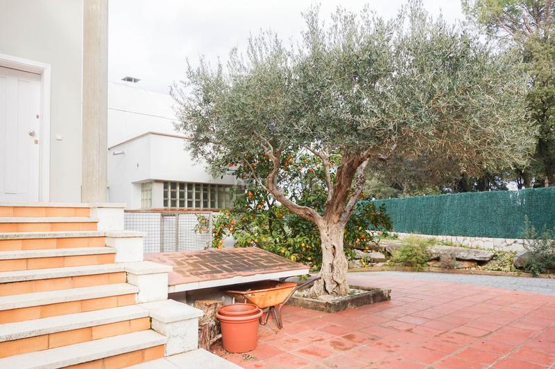 Foto d384b0f6-0d73-4a80-938f-a20455596e17. Chalet con riscaldamento parcheggio piscina in Montjuïc Girona